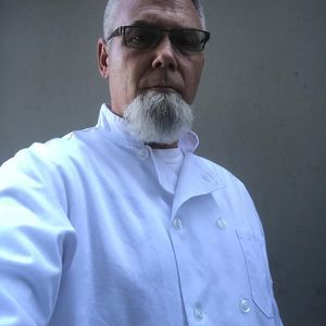 Meet your Posher, Louis